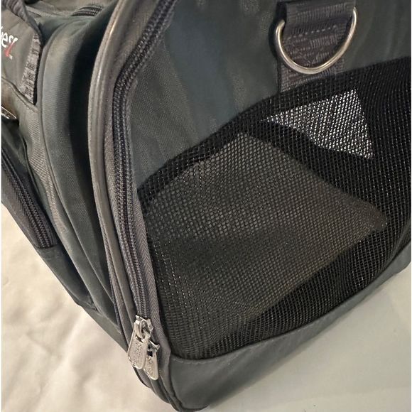 NIB!! Travel Pet Carrier, Airline Approved & Guaranteed On Board - Gray, Medium - Picture 10 of 16